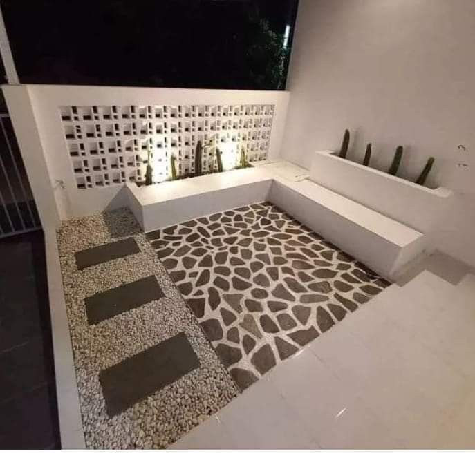 Estetika Berdimensi: Teras Rumah dengan Keramik Batu Alam 3D